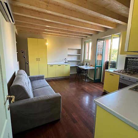 Splendid Apartment Desenzano del Garda Exterior photo